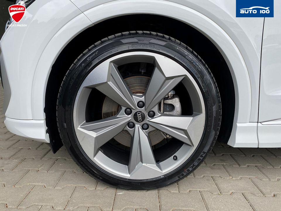 Audi Q4 e-tron 45 quattro  195kW