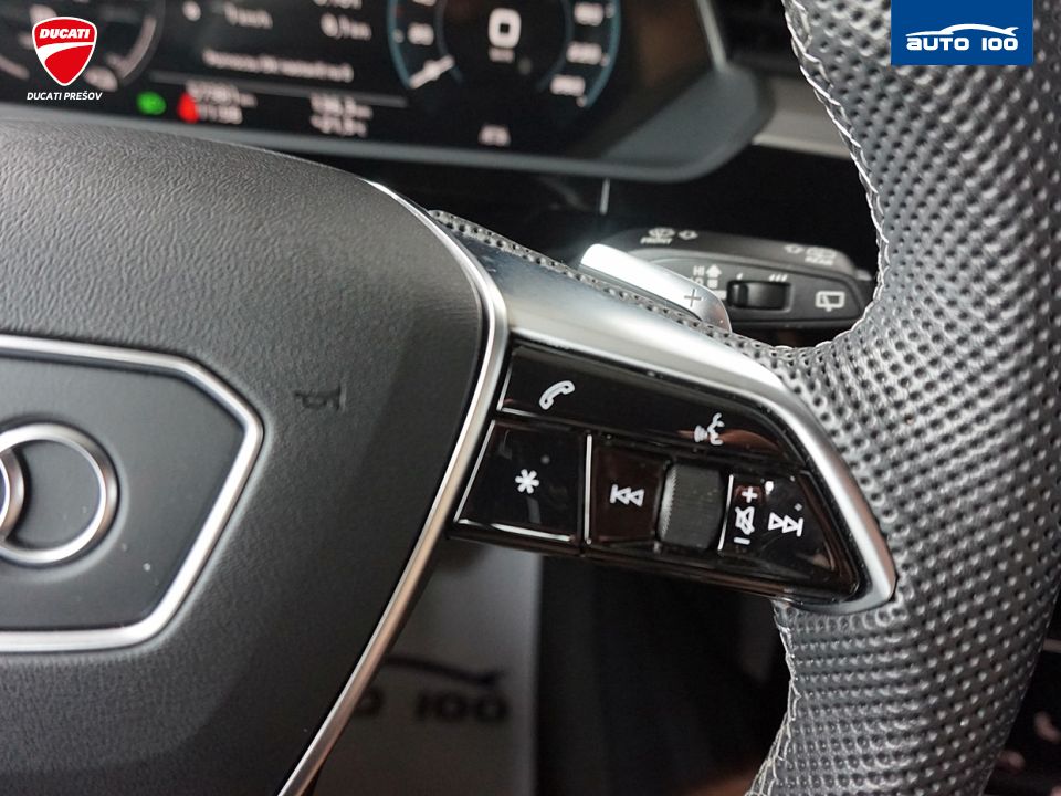 Audi e-tron S line quattro 50 electric 230kW