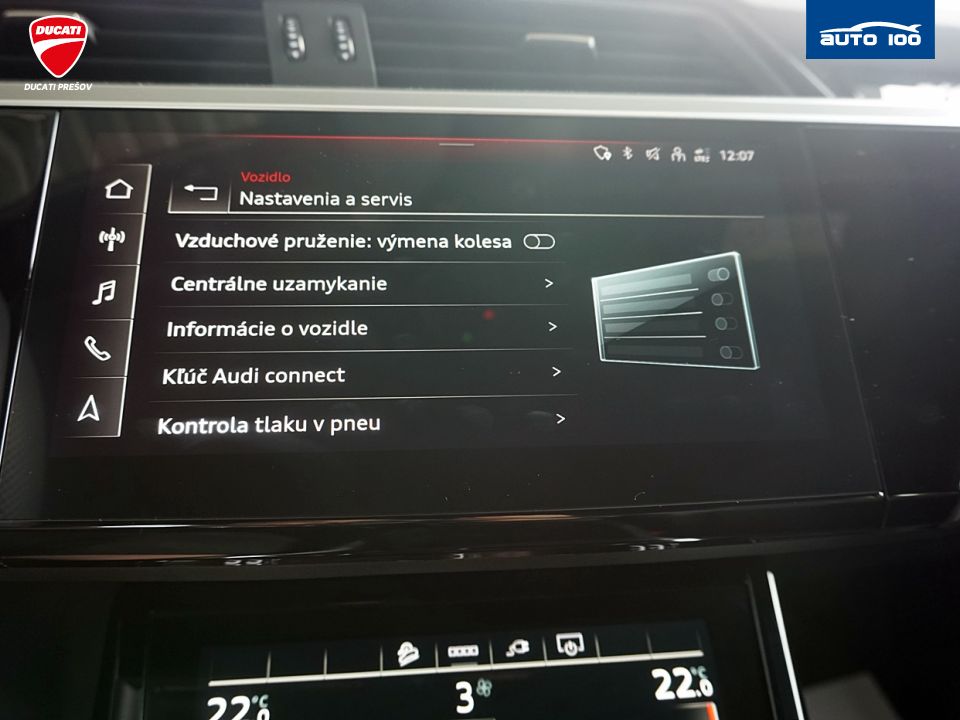 Audi e-tron S line quattro 50 electric 230kW
