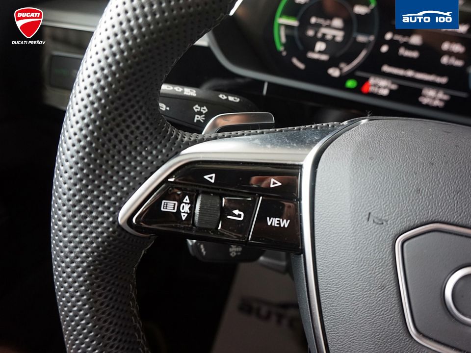 Audi e-tron S line quattro 50 electric 230kW