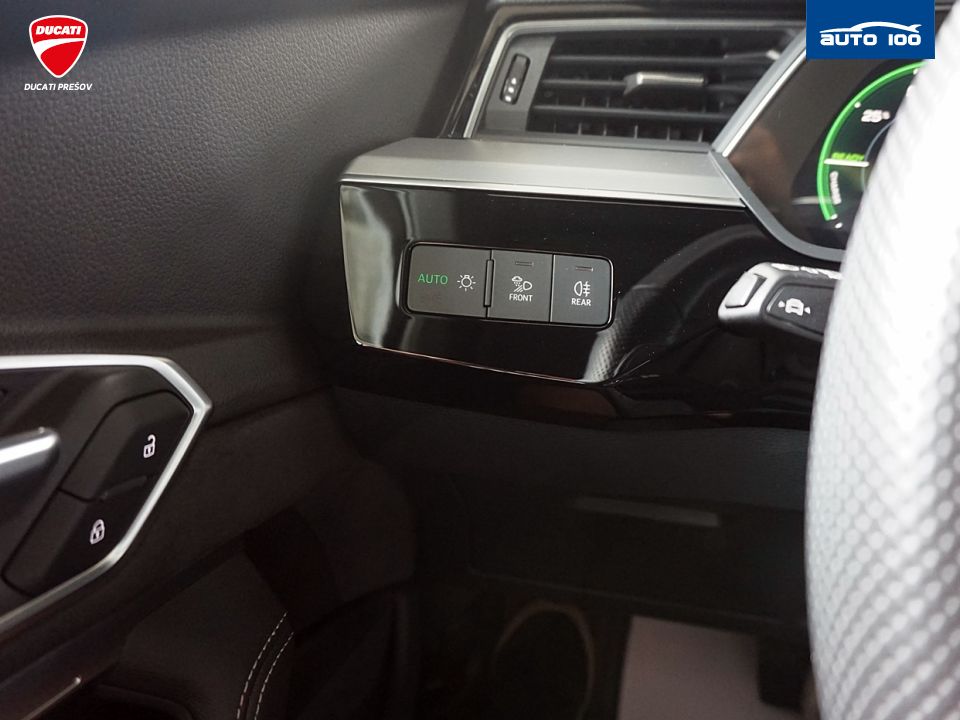 Audi e-tron S line quattro 50 electric 230kW