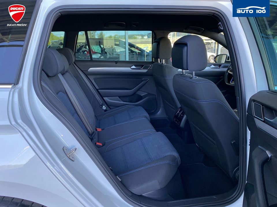 Volkswagen Passat R-Line GTE Variant 1.4 e/TSI eHybrid 160kW 6- DSG