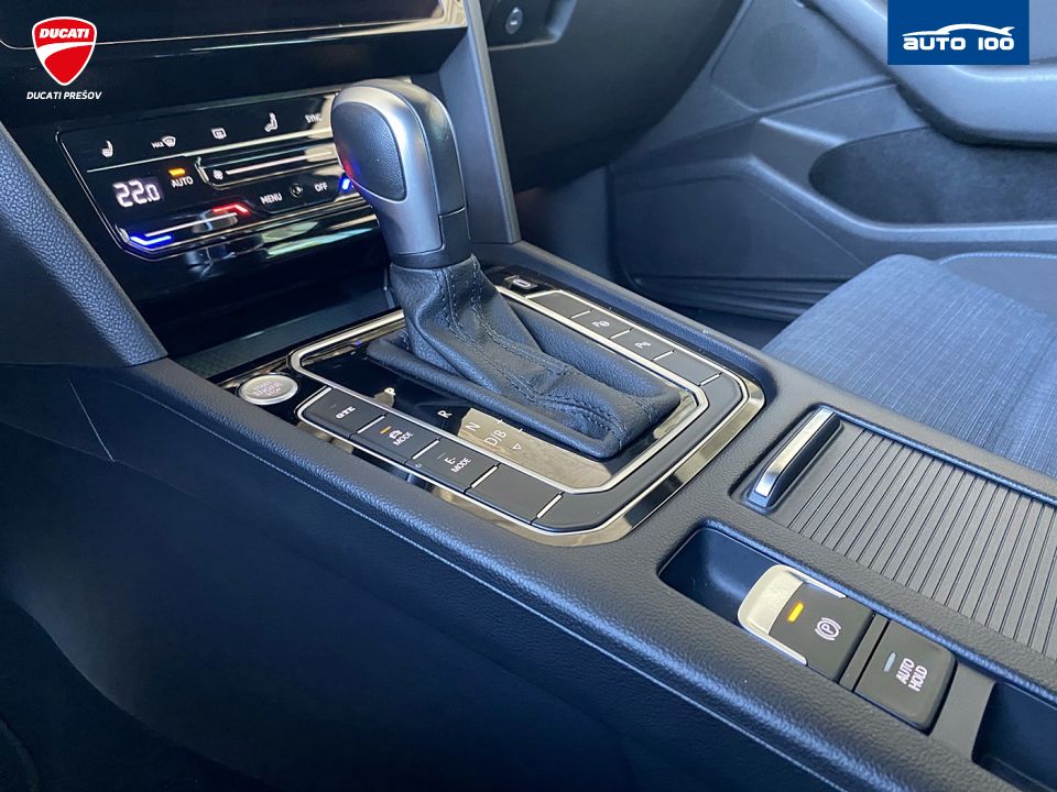 Volkswagen Passat R-Line GTE Variant 1.4 e/TSI eHybrid 160kW 6- DSG
