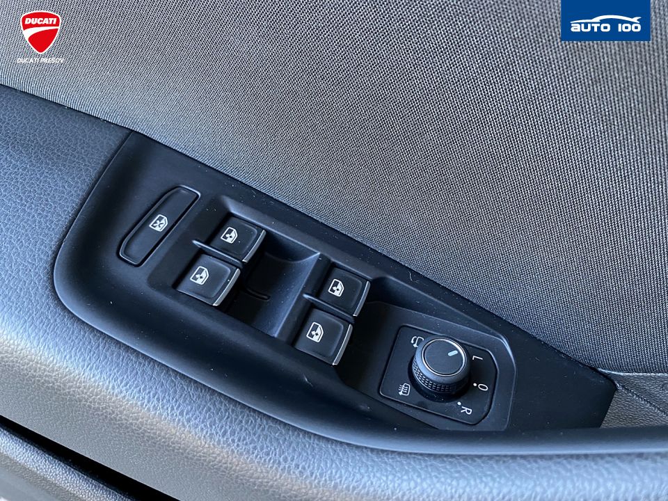 Volkswagen Passat R-Line GTE Variant 1.4 e/TSI eHybrid 160kW 6- DSG