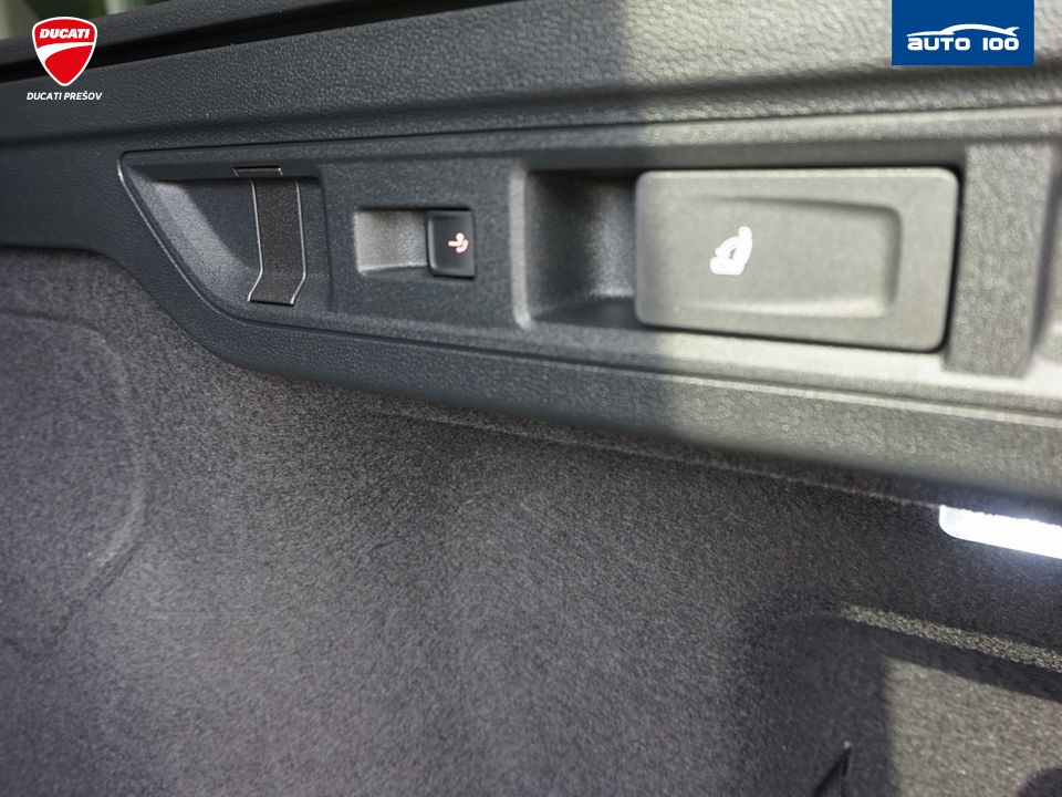 Volkswagen Passat Elegance 2.0 TDI SCR 110kW 7-speed DSG