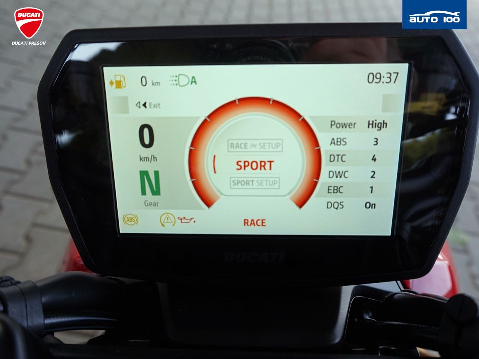 Ducati Streetfighter V2S Yellov