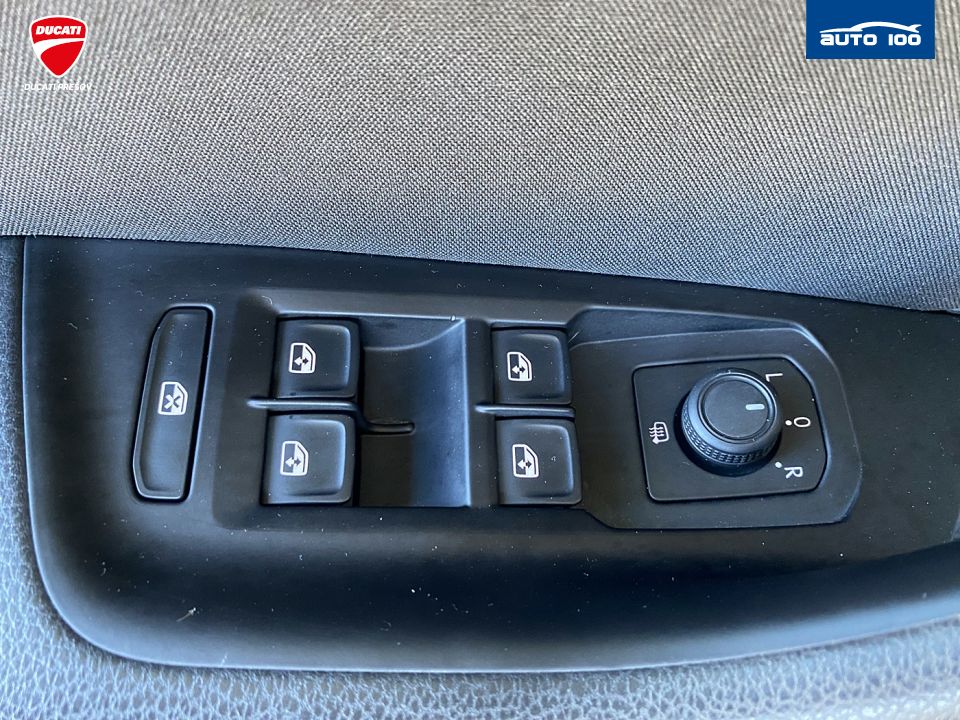 Volkswagen Passat Variant Business 2.0 TDI SCR 110kW 7-DSG
