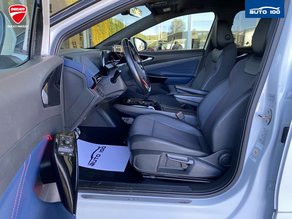 Volkswagen ID.4 GTX 225kW, Tepelné čerpadlo, Matrix-Beam