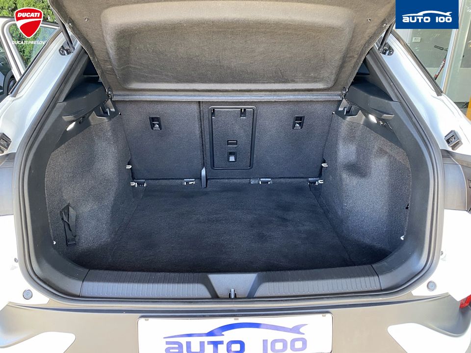 Volkswagen ID.4 GTX 225kW, Tepelné čerpadlo, Matrix-Beam