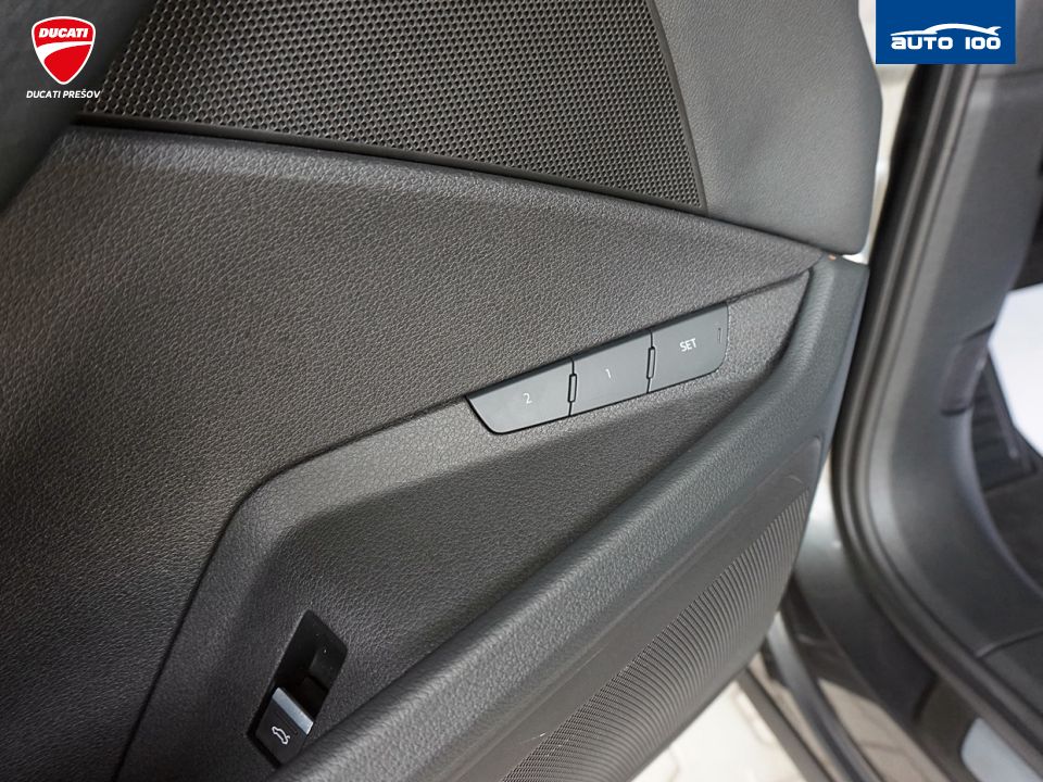 Audi e-tron Sportback S Line quattro 55 electric 300kW Matrix.