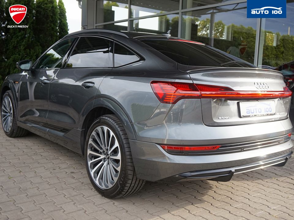 Audi e-tron Sportback S Line quattro 55 electric 300kW Matrix.