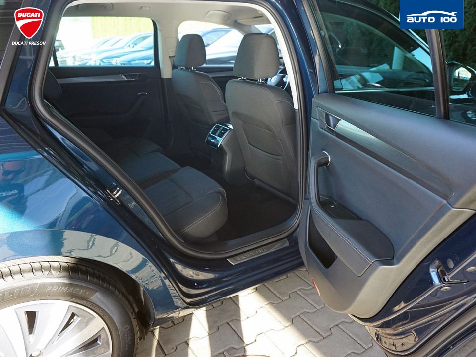 Škoda Superb Estate Style 2.0 TDI 110kW 7-DSG Matrix-Beam