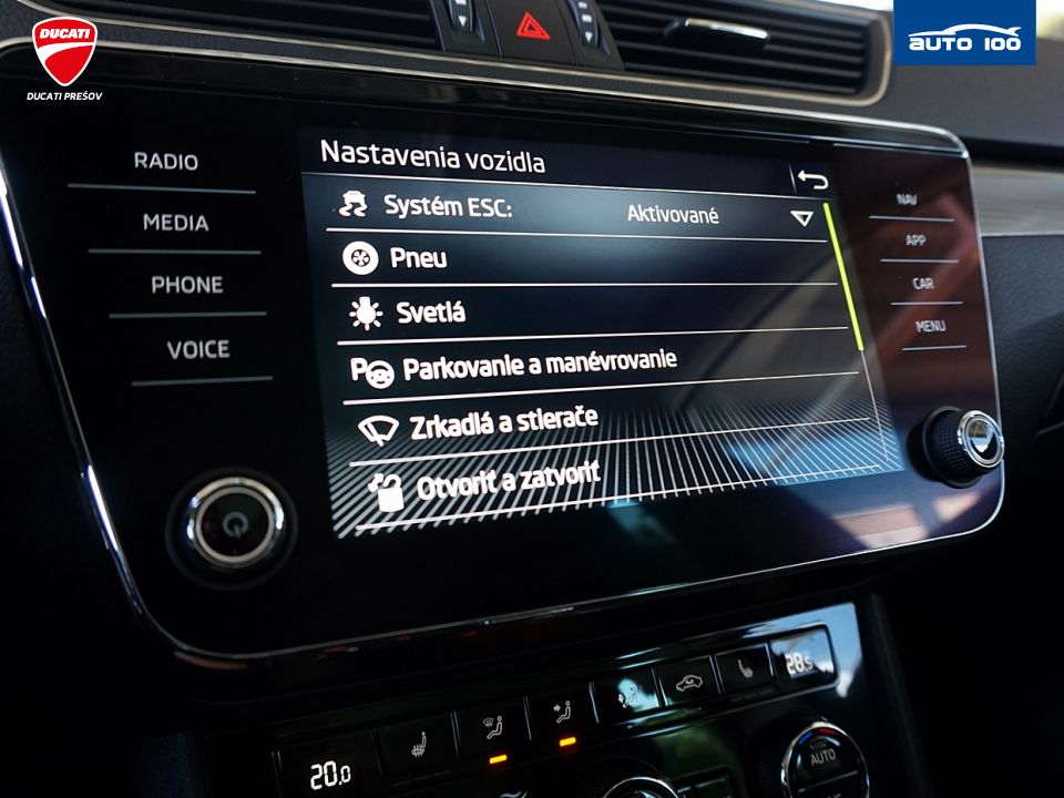 Škoda Superb Estate Style 2.0 TDI 110kW 7-DSG Matrix-Beam