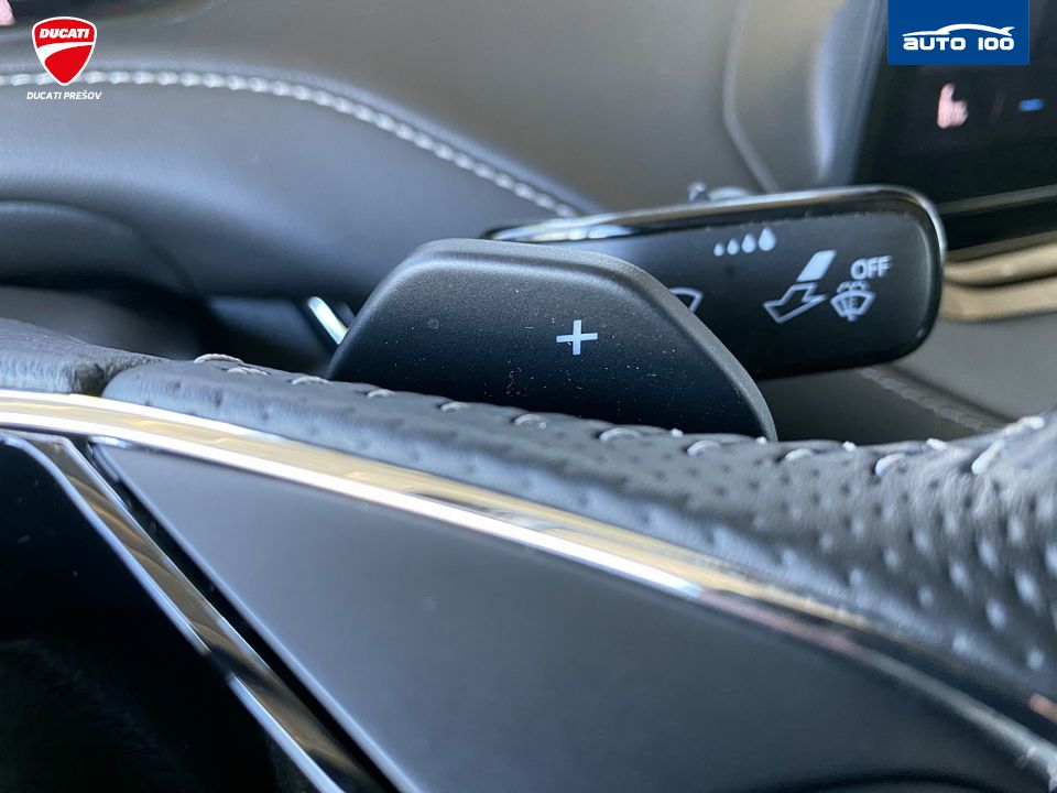 Škoda Enyaq iV RS, 220kW, Tepelné čerpadlo, Matrix-Beam. SoH 90.4%