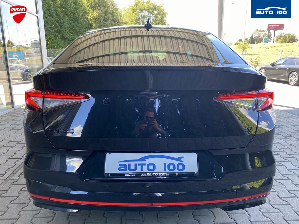 Škoda Enyaq iV RS, 220kW, Tepelné čerpadlo, Matrix-Beam. SoH 90.4%