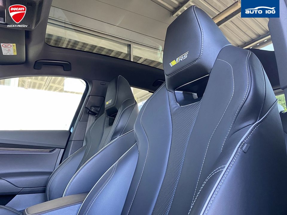 Škoda Enyaq iV RS, 220kW, Tepelné čerpadlo, Matrix-Beam. SoH 90.4%