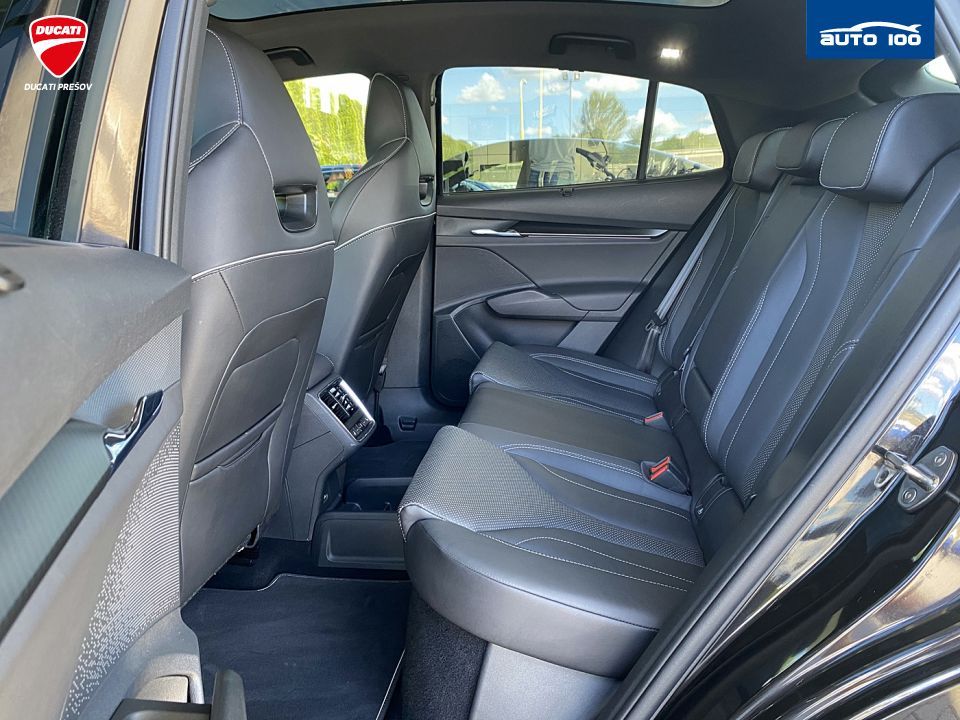 Škoda Enyaq iV RS, 220kW, Tepelné čerpadlo, Matrix-Beam. SoH 90.4%