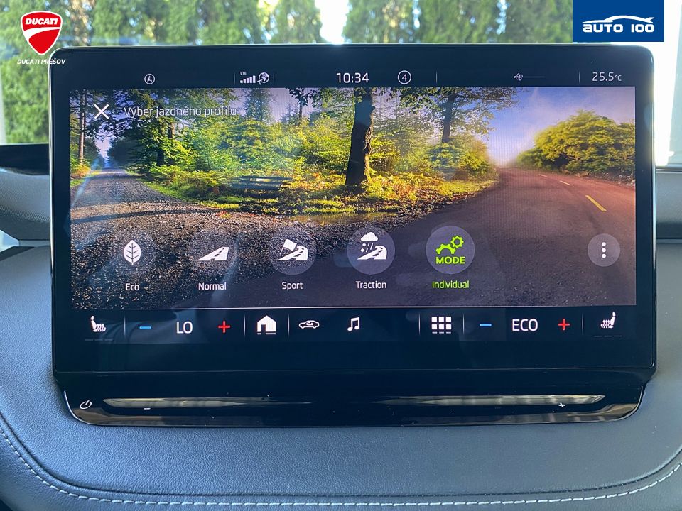 Škoda Enyaq iV RS, 220kW, Tepelné čerpadlo, Matrix-Beam. SoH 90.4%
