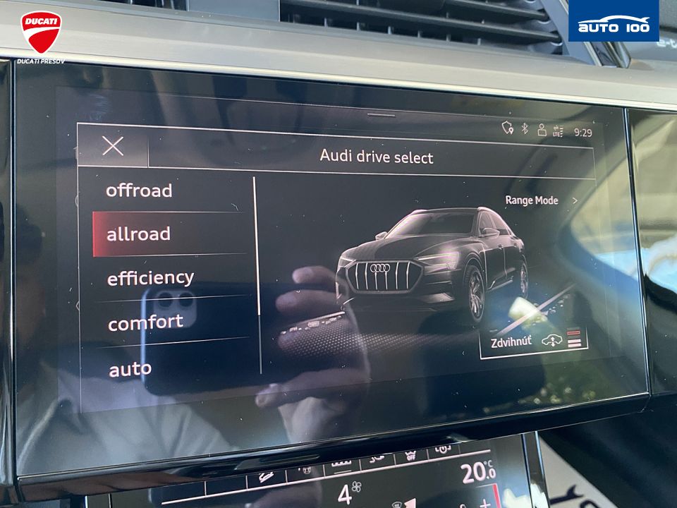 Audi e-tron Sportback advanced quattro 55, 300kW