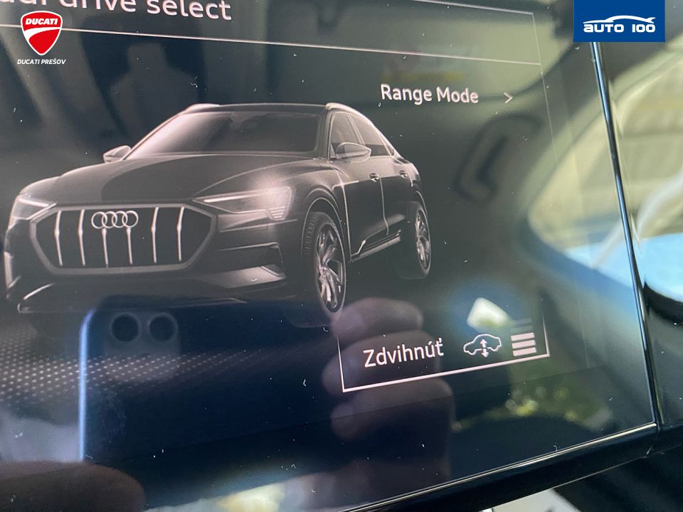 Audi e-tron Sportback advanced quattro 55, 300kW