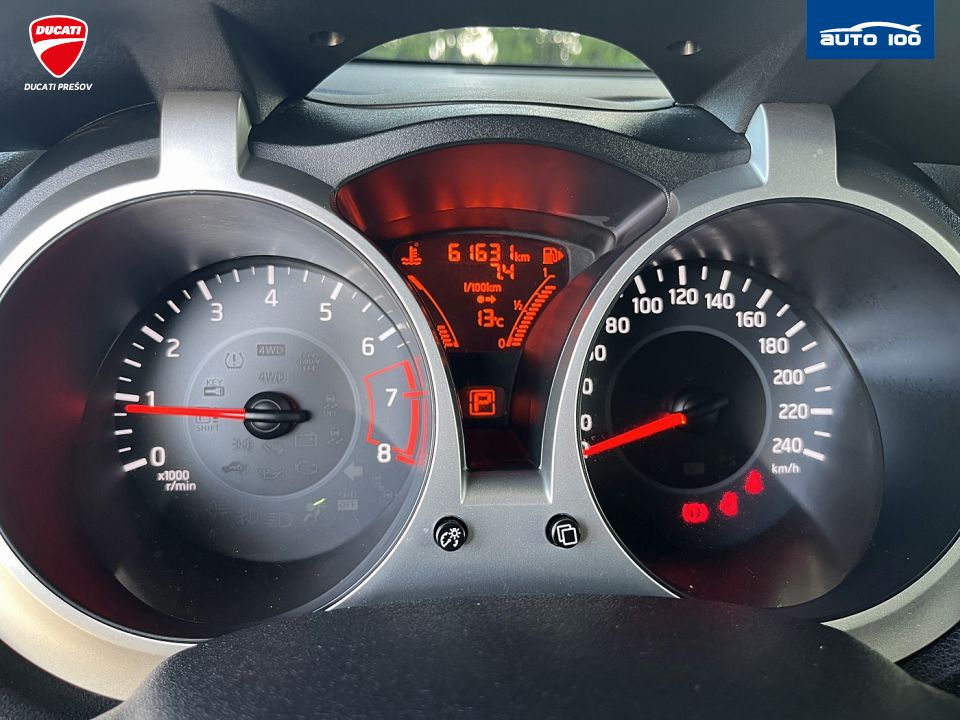 Nissan Juke N-Connecta 1,6i 86kW, Automat