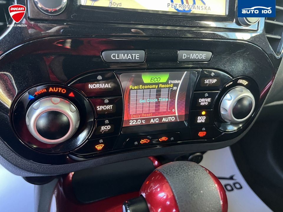 Nissan Juke N-Connecta 1,6i 86kW, Automat