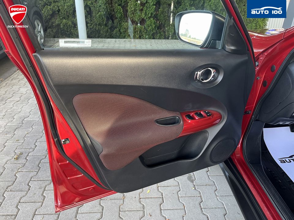 Nissan Juke N-Connecta 1,6i 86kW, Automat