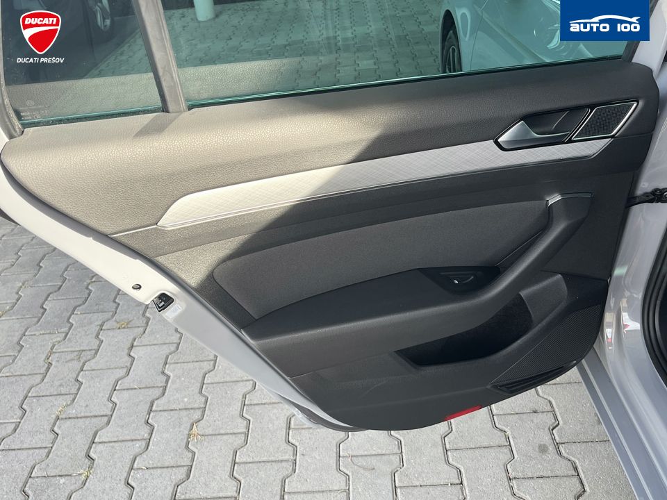 Volkswagen Passat Variant Business 2.0 TDI SCR 110kW 7- DSG