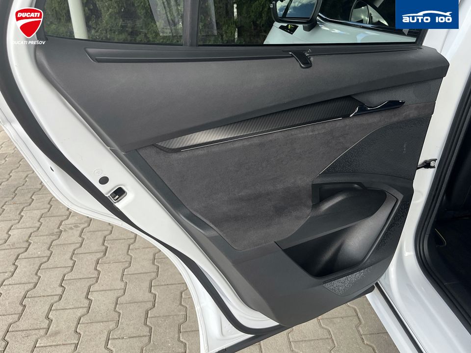 Škoda Enyaq RS iV electric 220kW, Matrix-Beam