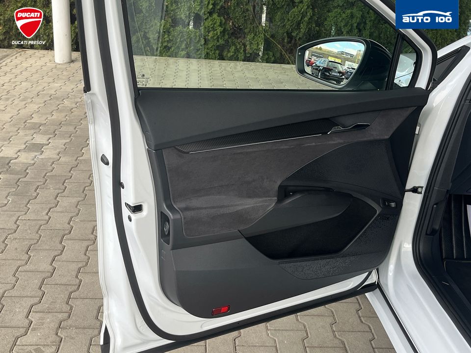 Škoda Enyaq RS iV electric 220kW, Matrix-Beam