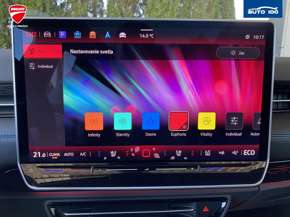 Volkswagen ID.7 Pro 210kW, Tepelné čerpadlo,Matrix-Beam