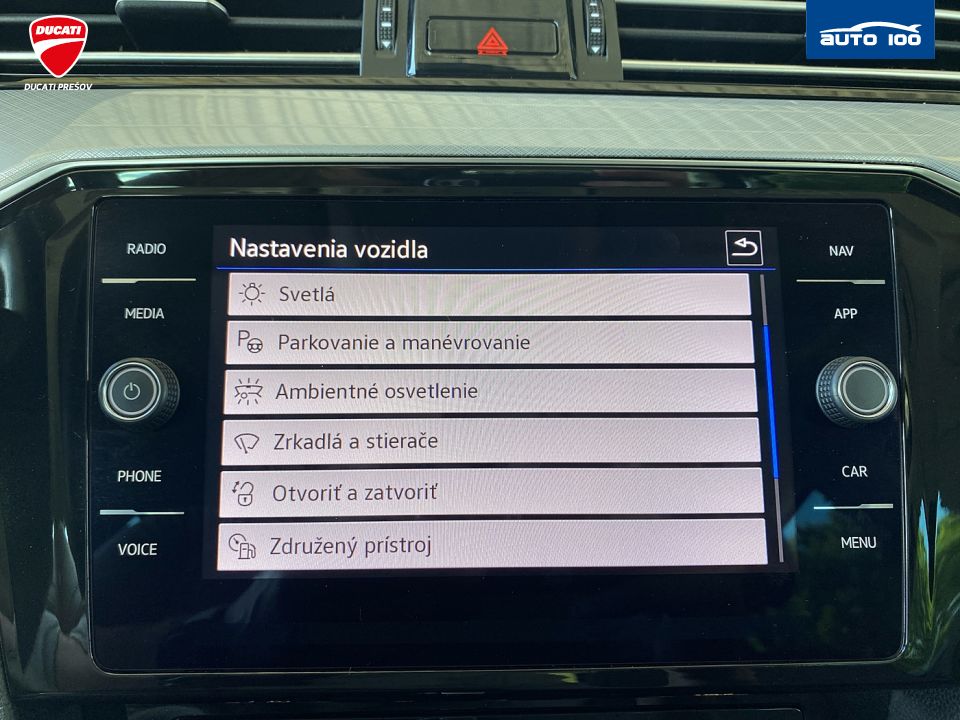 Volkswagen Passat Variant Business 2.0 TDI SCR 110kW, Matrix-Beam,