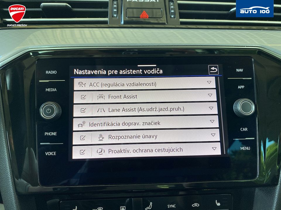 Volkswagen Passat Variant Business 2.0 TDI SCR 110kW, Matrix-Beam,