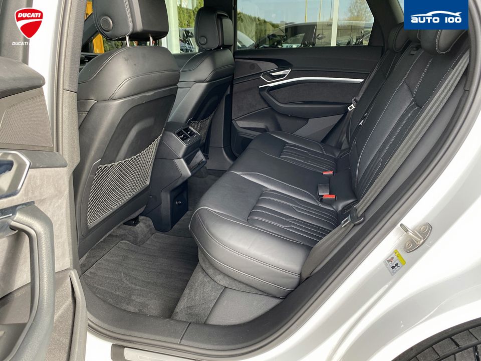 Audi e-tron S quattro 370kW, Multi Matrix-Beam,