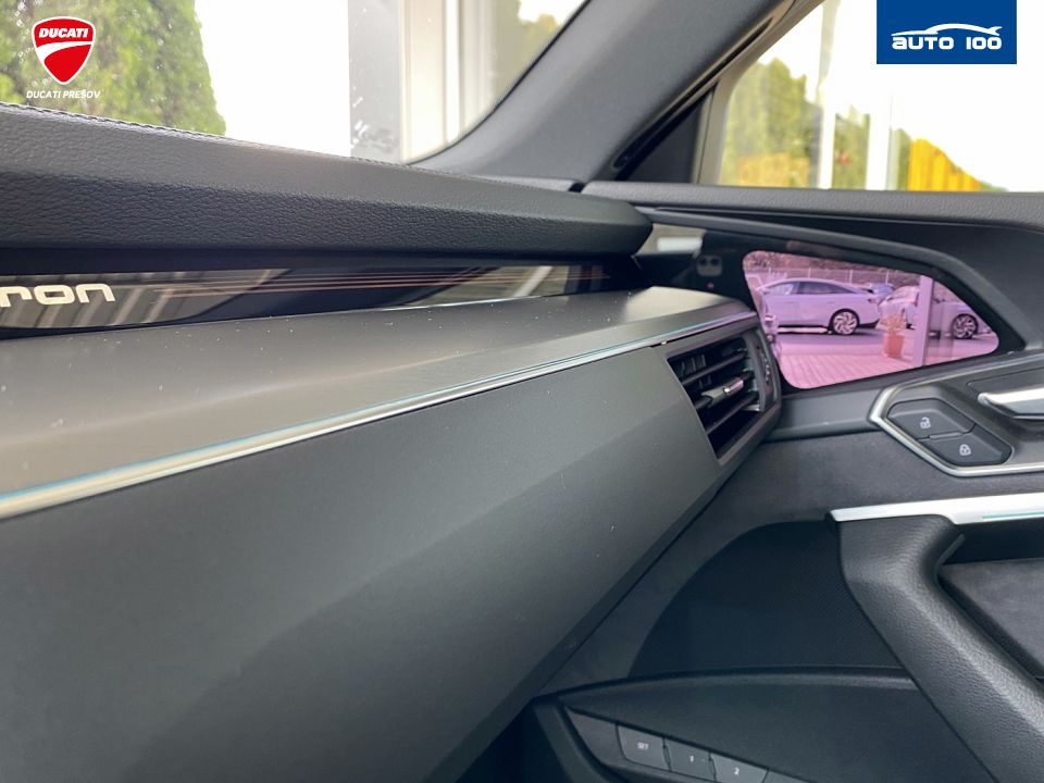 Audi e-tron S quattro 370kW, Multi Matrix-Beam,