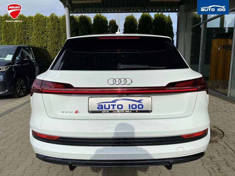 Audi e-tron S quattro 370kW, Multi Matrix-Beam,