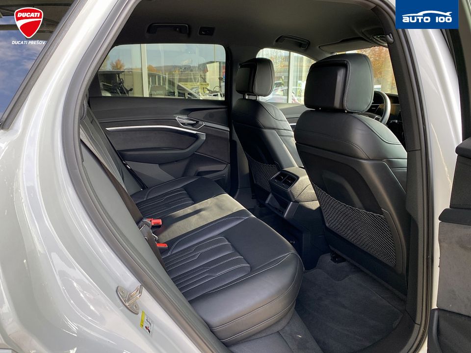 Audi e-tron S quattro 370kW, Multi Matrix-Beam,