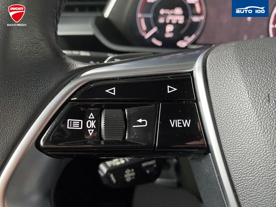 Audi e-tron S line quattro 55 electric 300kW