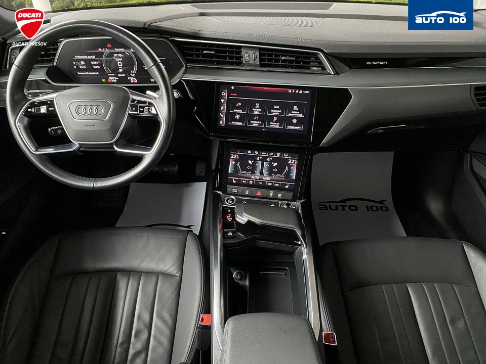 Audi e-tron S line quattro 55 electric 300kW