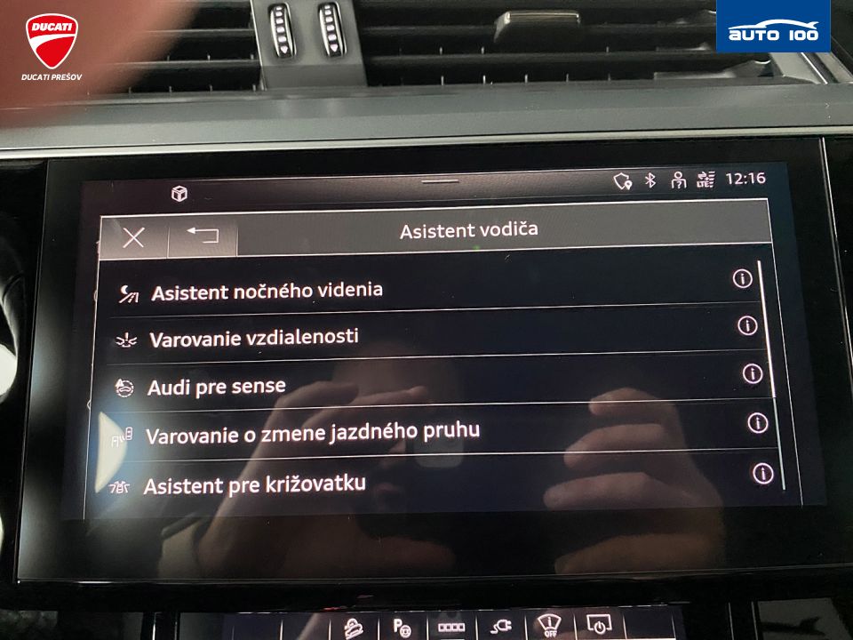 Audi e-tron S line quattro 55 electric 300kW