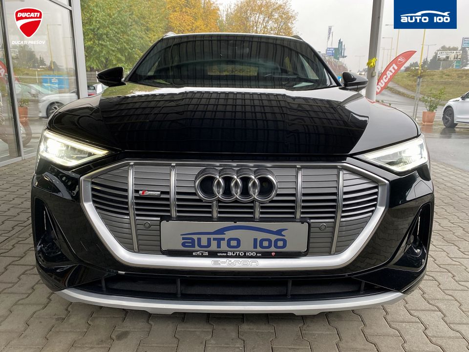 Audi e-tron S line quattro 55 electric 300kW