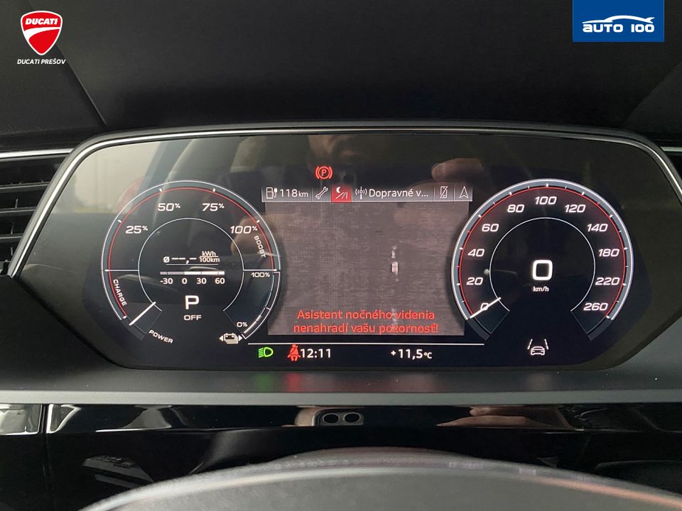 Audi e-tron S line quattro 55 electric 300kW