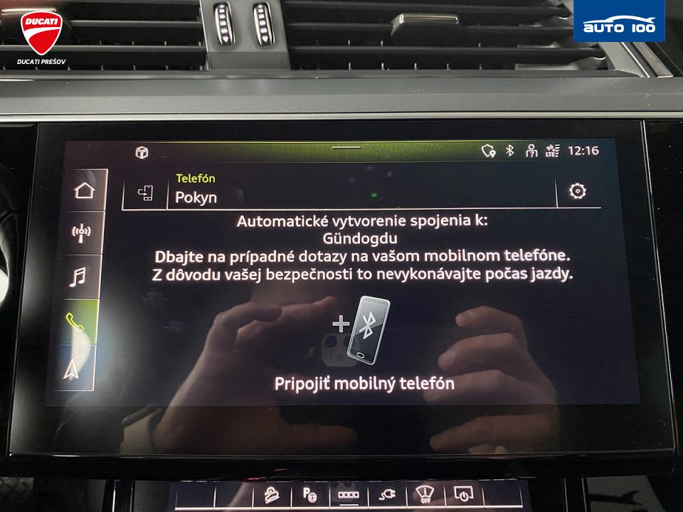 Audi e-tron S line quattro 55 electric 300kW