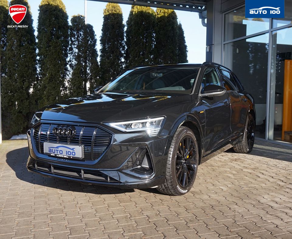 Audi e-tron S line quattro 50 electric 230kW "Black Edition"