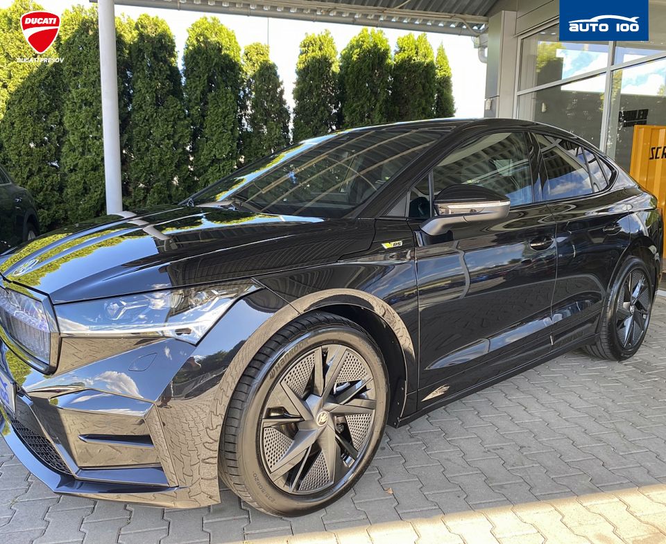 Škoda Enyaq iV RS, 220kW, Tepelné čerpadlo, Matrix-Beam. SoH 90.4%