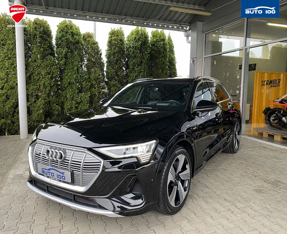Audi e-tron S line quattro 55 electric 300kW