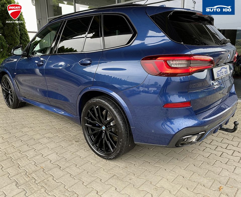 BMW X5 xDrive 40d AT-8