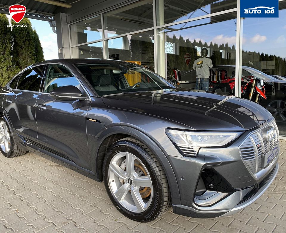 Audi e-tron Sportback S line quattro 230kW