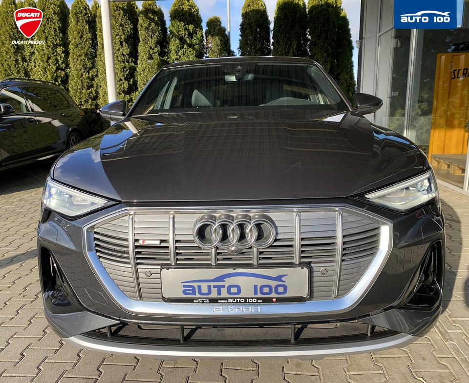 Audi e-tron Sportback S line quattro 230kW