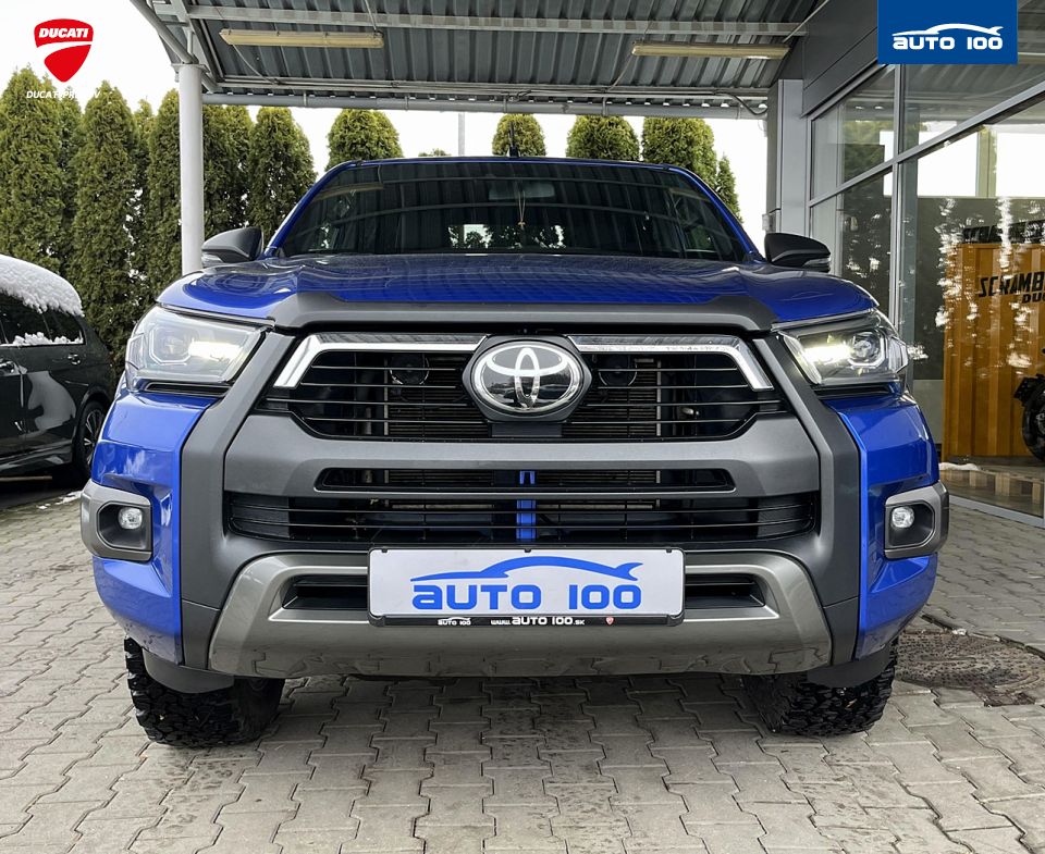 Toyota Hilux 2.8 I D-4D Invincible 4x4 AT-6
